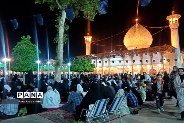 حال و هوای حرم مطهر حضرت شاهچراغ (ع) در شب بیست و یکم