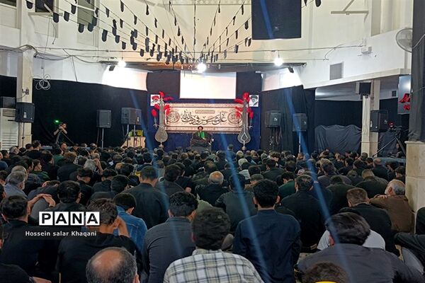 مراسم احیای شب بیست و یکم در حسینیه سیدالشهدای شیراز