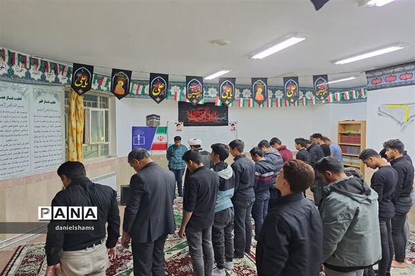 ضیافت افطاری در دبیرستان صدرا شهرستان ابرکوه