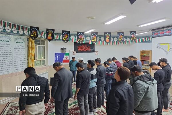 ضیافت افطاری در دبیرستان صدرا شهرستان ابرکوه