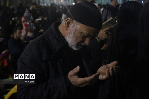 حال و هوای مسجد جمکران در شب های قدر