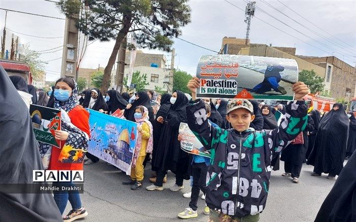 ما در هر جایگاهی در راهپیمایی روز قدس شرکت می‌کنیم چون.../فیلم