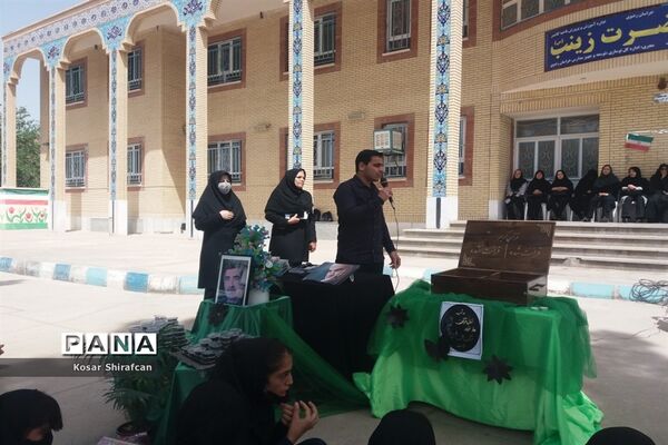 گرامیداشت لیالی قدر در دبیرستان حضرت زینب کاشمر