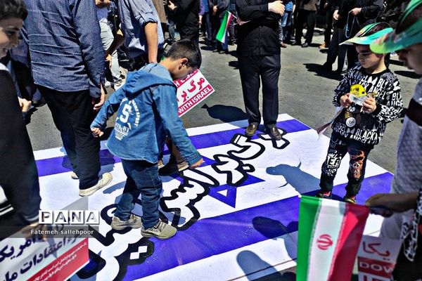 حضور پرشور دهه‌نودی‌ها در راهپیمایی روز قدس شهرستان قرچک