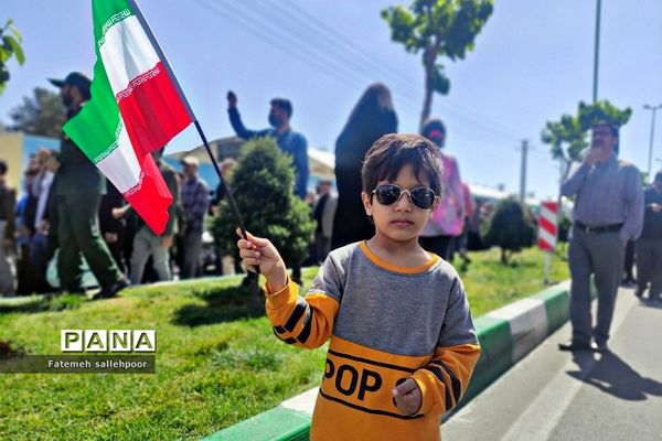 حضور پرشور دهه‌نودی‌ها در راهپیمایی روز قدس شهرستان قرچک