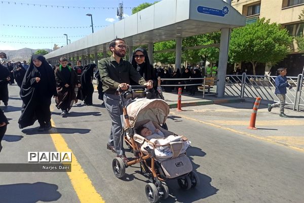 راهپیمایی بزرگ مردم مشهد در آخرین جمعه ماه مبارک رمضان