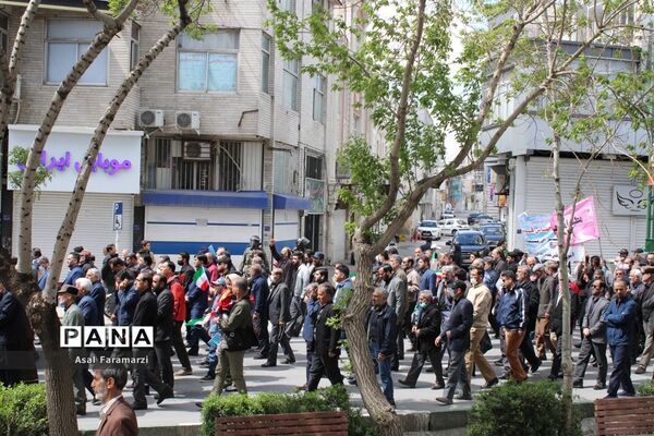 راهپیمایی باشکوه روز قدس در استان مرکزی