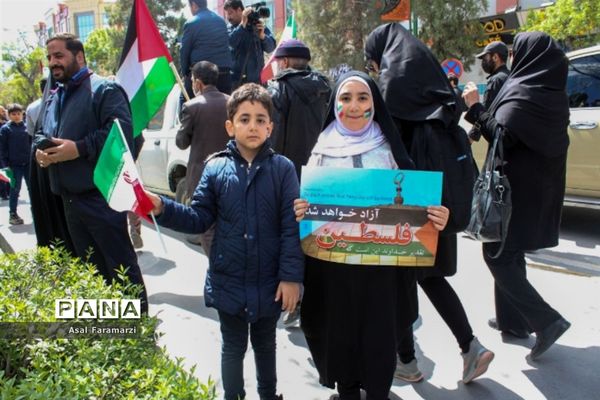 راهپیمایی باشکوه روز قدس در استان مرکزی