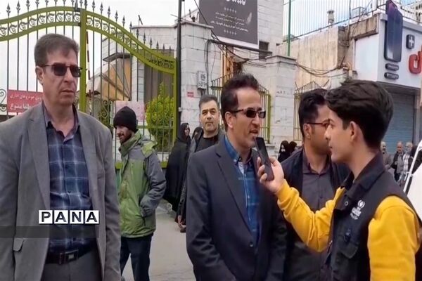 استقبال دانش‌آموزان از غرفه سازمان دانش‌آموزی استان زنجان