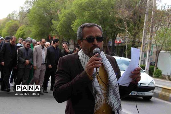 حضور فرهنگیان و دانش‌آموزان آموزش و پرورش آذربایجان شرقی در راهپیمایی روز قدس