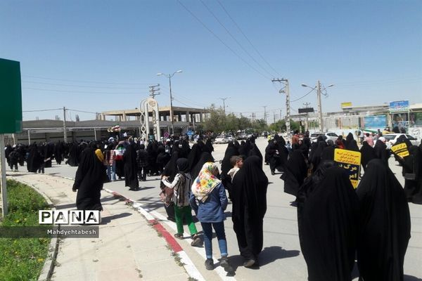 حضوردانش‌آموزان و فرهنگیان رامهرمز در راهپیمایی روز قدس