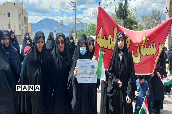 حضور دانش‌آموزان و فرهنگیان شهرستان طارم در راهپیمایی روز قدس