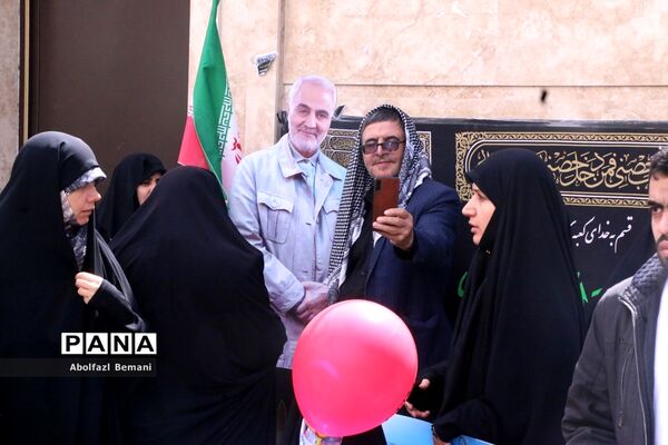 برپایی ایستگاه نقاشی ویژه کودکان قمی در حاشیه راهپیمایی روز قدس