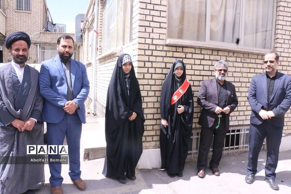 برپایی ایستگاه نقاشی ویژه کودکان قمی در حاشیه راهپیمایی روز قدس