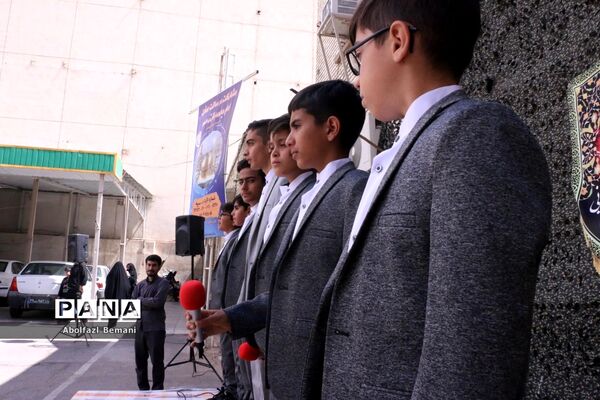 برپایی ایستگاه نقاشی ویژه کودکان قمی در حاشیه راهپیمایی روز قدس