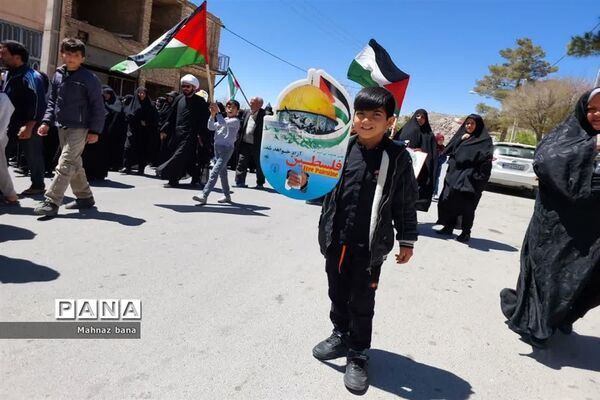 حضور پرشور دانش‌آموزان منطقه نیر در راهپیمایی روز قدس