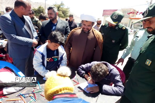 حضور پرشور دانش‌آموزان منطقه نیر در راهپیمایی روز قدس