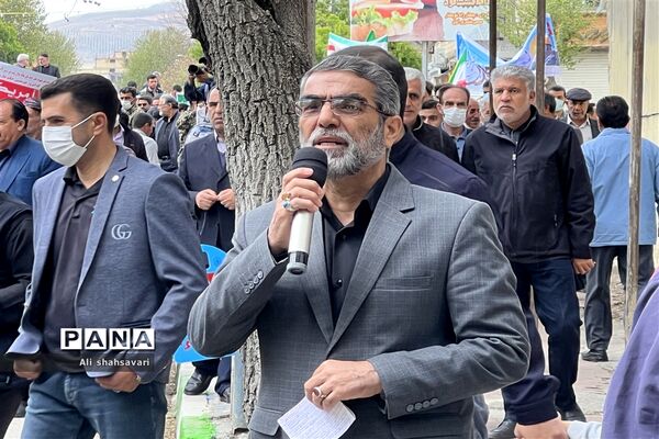 حضور پرشور فرهنگیان و دانش‌آموزان کرمانشاه در راهپیمایی روز قدس
