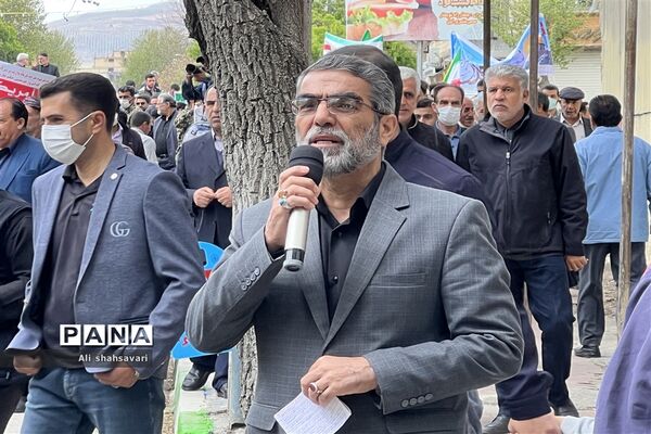 حضور پرشور فرهنگیان و دانش‌آموزان کرمانشاه در راهپیمایی روز قدس