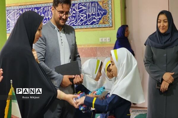 نمایشگاه طرح جابربن‌حیان در مدارس ناحیه یک بهارستان