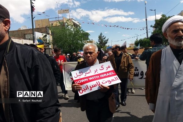 حضور کودکان قمی در راهپیمایی روز قدس