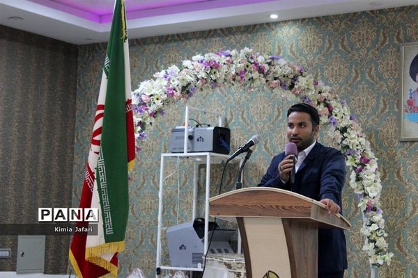 کارگاه آموزشی همزمان با هفته هنر انقلاب اسلامی در کاشمر