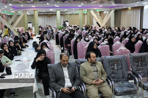 کارگاه آموزشی همزمان با هفته هنر انقلاب اسلامی در کاشمر