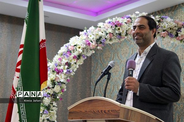 کارگاه آموزشی همزمان با هفته هنر انقلاب اسلامی در کاشمر