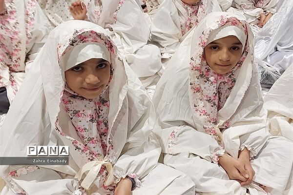 برگزاری مراسم افطاری روزه اولی‌های مدرسه حاجیه نوری ملارد