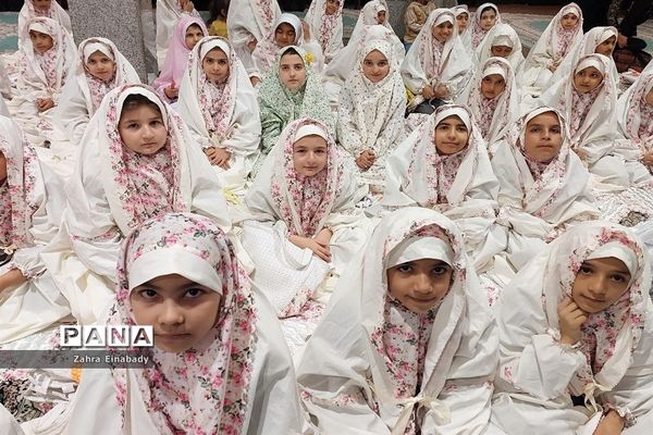 برگزاری مراسم افطاری روزه اولی‌های مدرسه حاجیه نوری ملارد