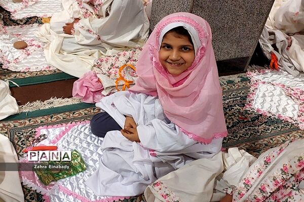 برگزاری مراسم افطاری روزه اولی‌های مدرسه حاجیه نوری ملارد