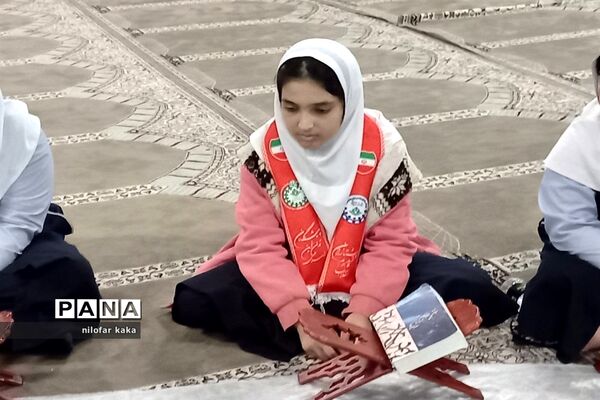 تجلیل و تقدیر از روزه اولی‌ها در دبستان دخترانه مهر قائمشهر