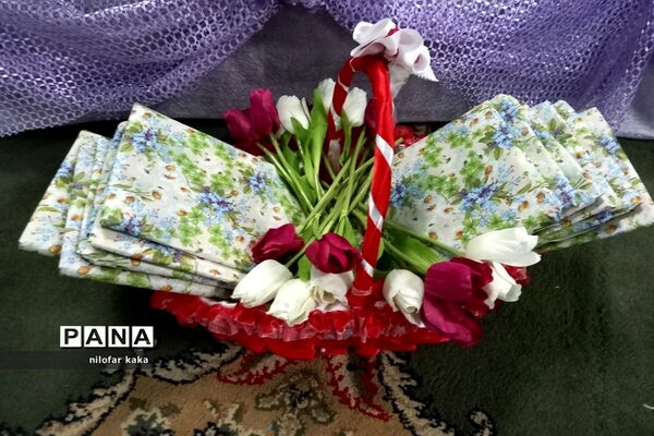 تجلیل و تقدیر از روزه اولی‌ها در دبستان دخترانه مهر قائمشهر