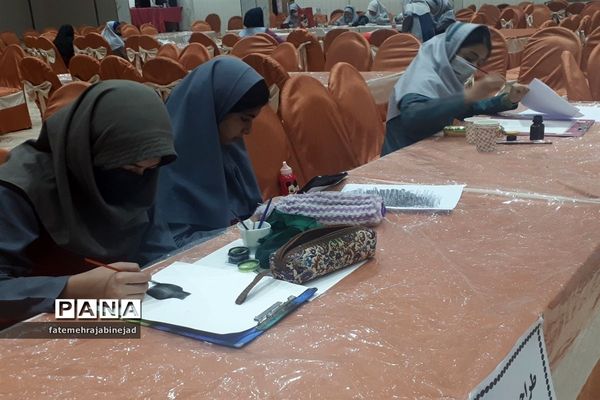 برگزاری جشنواره هنرهای تجسمی ویژه دختران ابرکوهی