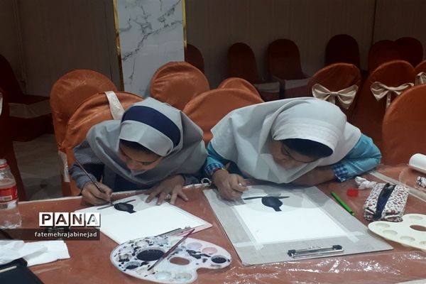 برگزاری جشنواره هنرهای تجسمی ویژه دختران ابرکوهی