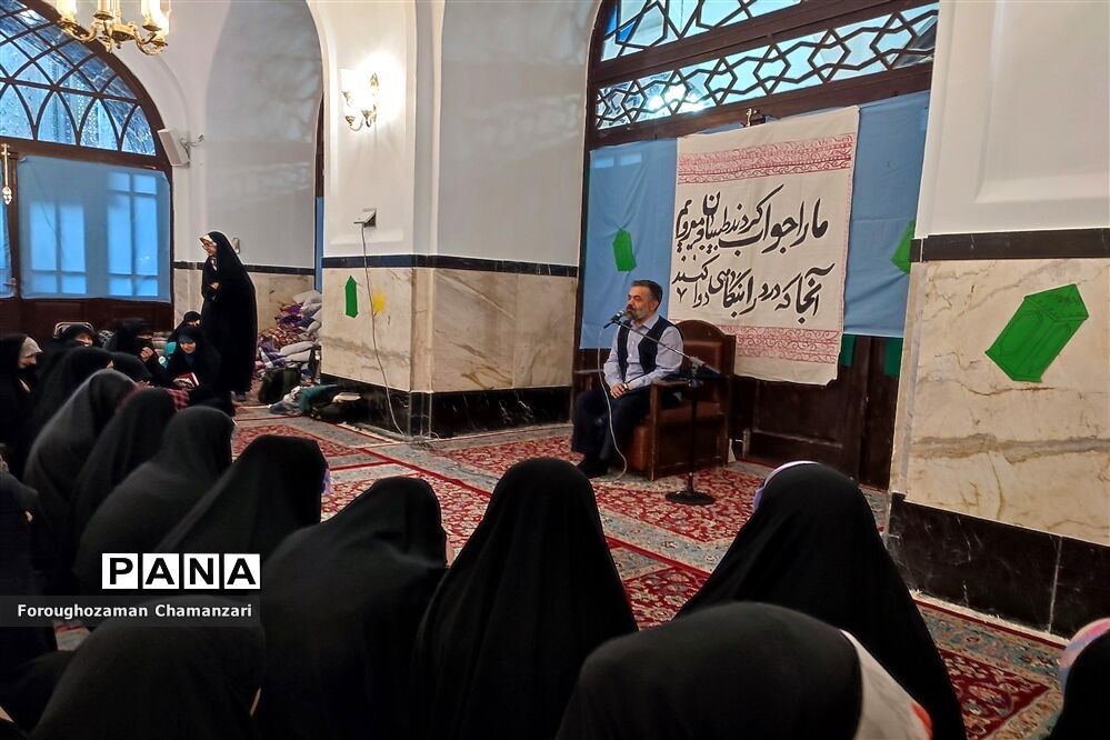 مراسم اعتکاف اتحادیه دانش آموزی انجمن اسلامی در جوار حرم مطهر رضوی