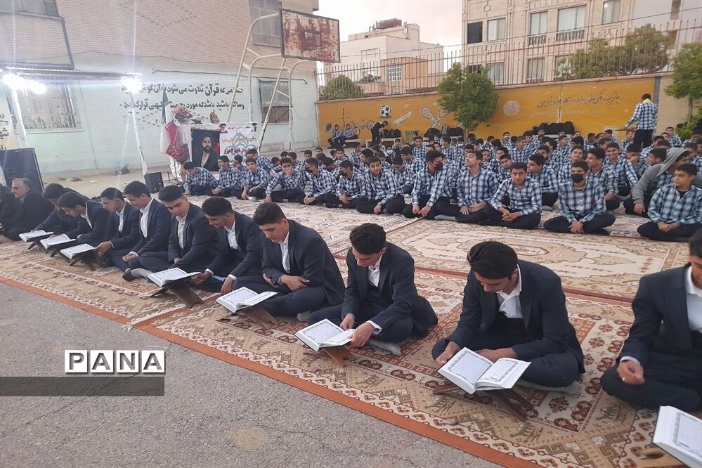 برنامه ضیافت افطاری با حضور رئیس کل دادگستری استان فارس