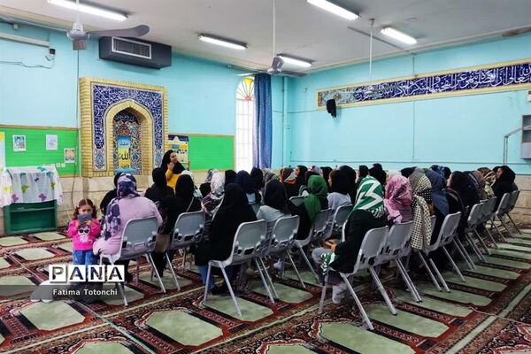 برگزاری کارگاه آموزش خانواده با موضوع پیشگیری از آسیب‌های فضای مجازی در دبستان بعثت ناحیه 3 شیراز