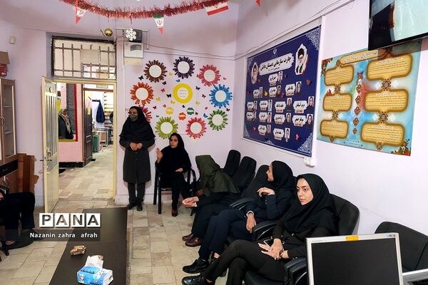 برگزاری جلسه هیات اندیشه‌ورز بسیج فرهنگیان در مدارس رودهن