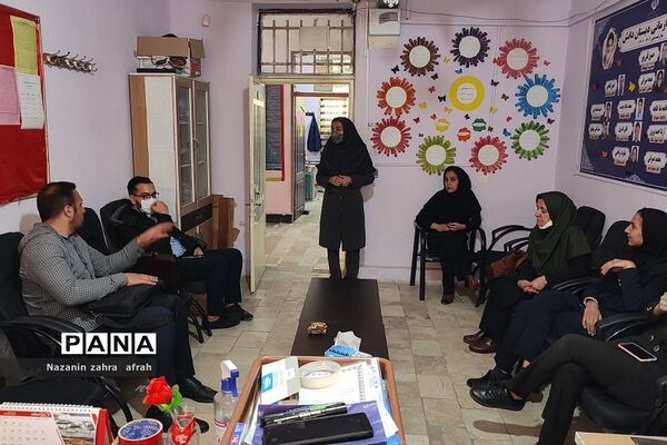 برگزاری جلسه هیات اندیشه‌ورز بسیج فرهنگیان در مدارس رودهن