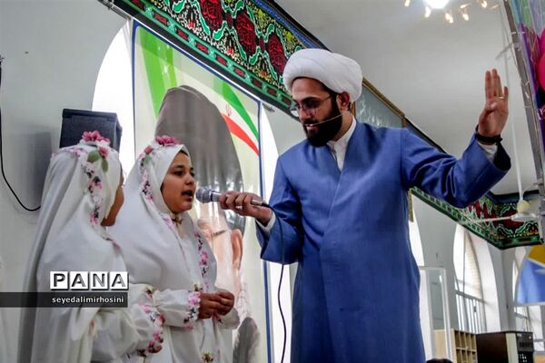 جشن تکلیف دانش‌آموزان دختر پایه سوم ابرکوه