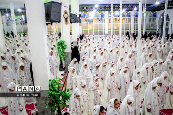 جشن تکلیف دانش‌آموزان دختر پایه سوم ابرکوه