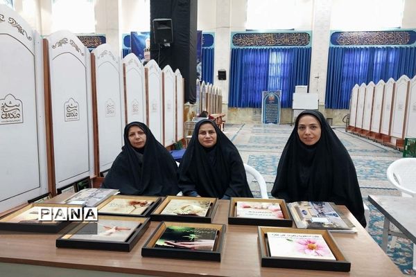 تجلیل ازدانش‌آموزان برتر مسابقات قرآن، عترت و نماز مدارس ناحیه 2 شهرری