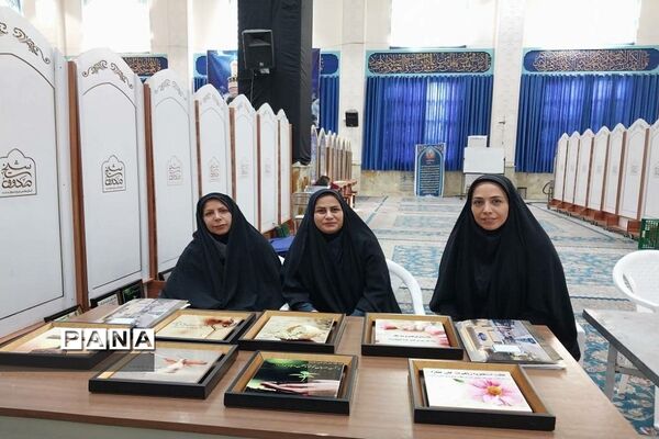 تجلیل ازدانش‌آموزان برتر مسابقات قرآن، عترت و نماز مدارس ناحیه 2 شهرری