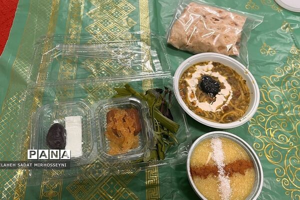 برگزاری مراسم افطاری دانش‌آموزی در دبستان دخترانه ایثار۳  فشافویه