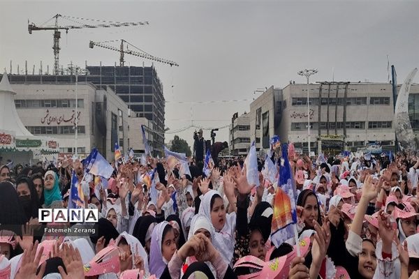 جشن بزرگ «روزه اولی ها» در عرصه میدان شهدا مشهد مقدس