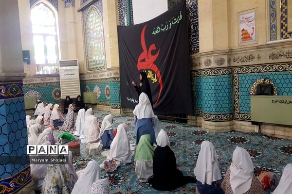 مراسم وداع با ماه رمضان دانش‌آموزان یزدی در امامزاده سید جعفر(ع)