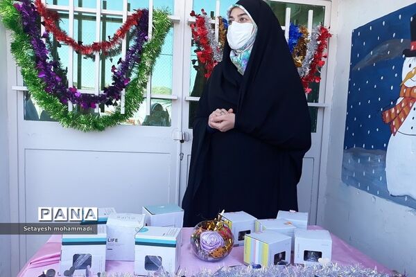 تقدیر از نفرات برتر قرآنی در دبستان حضرت زهرا(س)۲ رودهن