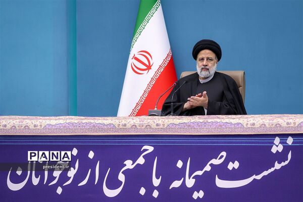 نشست رمضانی رئیس جمهوری با جمعی از نوجوانان