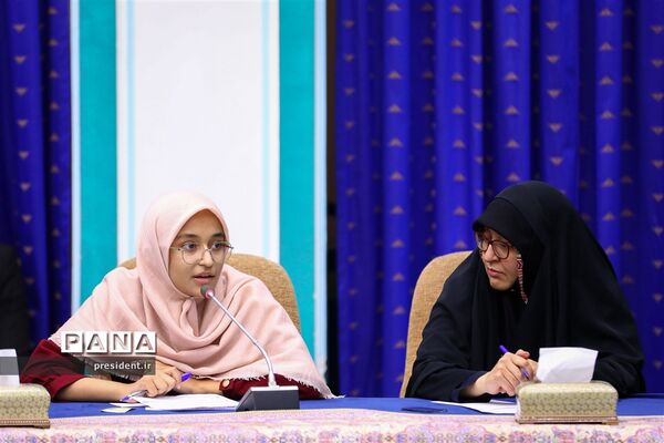 نشست رمضانی رئیس جمهوری با جمعی از نوجوانان